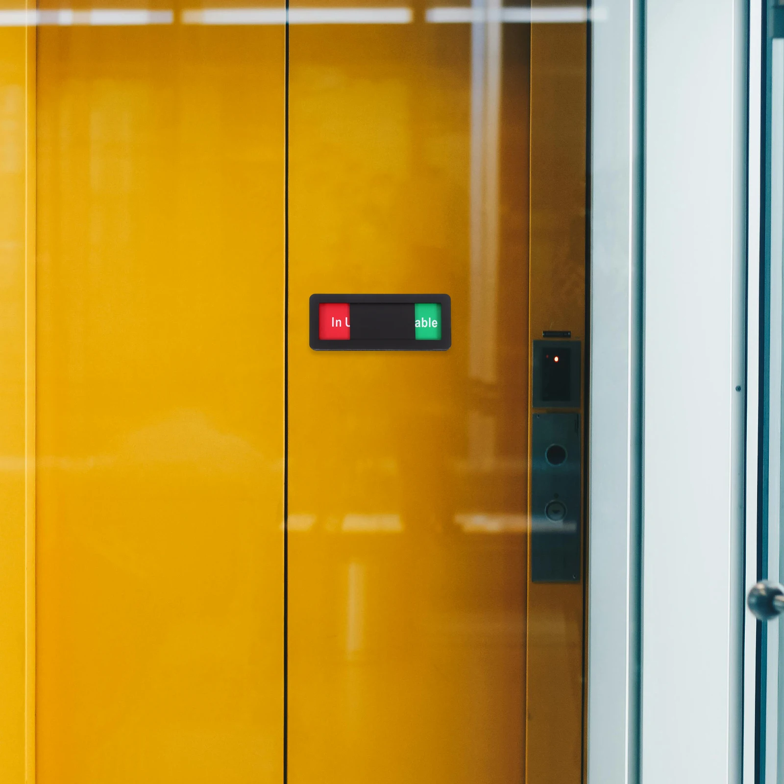 

Compact White Office Door Sign Sliding Privacy Indicator Do Not Disturb in Use Sign for Meeting Room Bathroom Bedroom