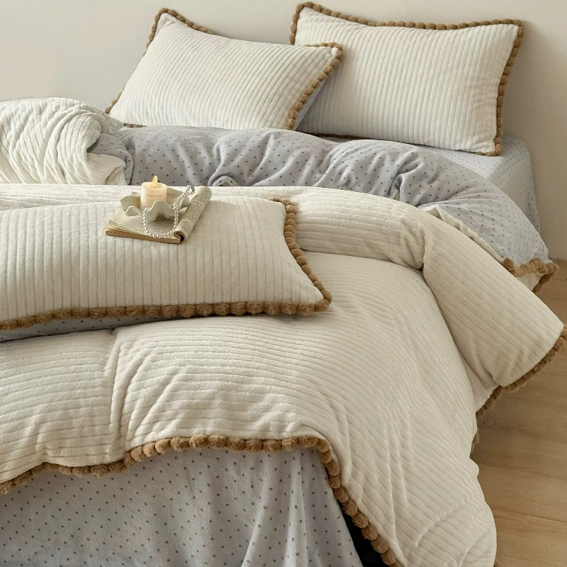 Winter French Style Bedroom Girl, Carved Plush Milk Velvet 4-piece Set Warm Thick Coral Velvet Duvet Cover Bedsheet Bedding