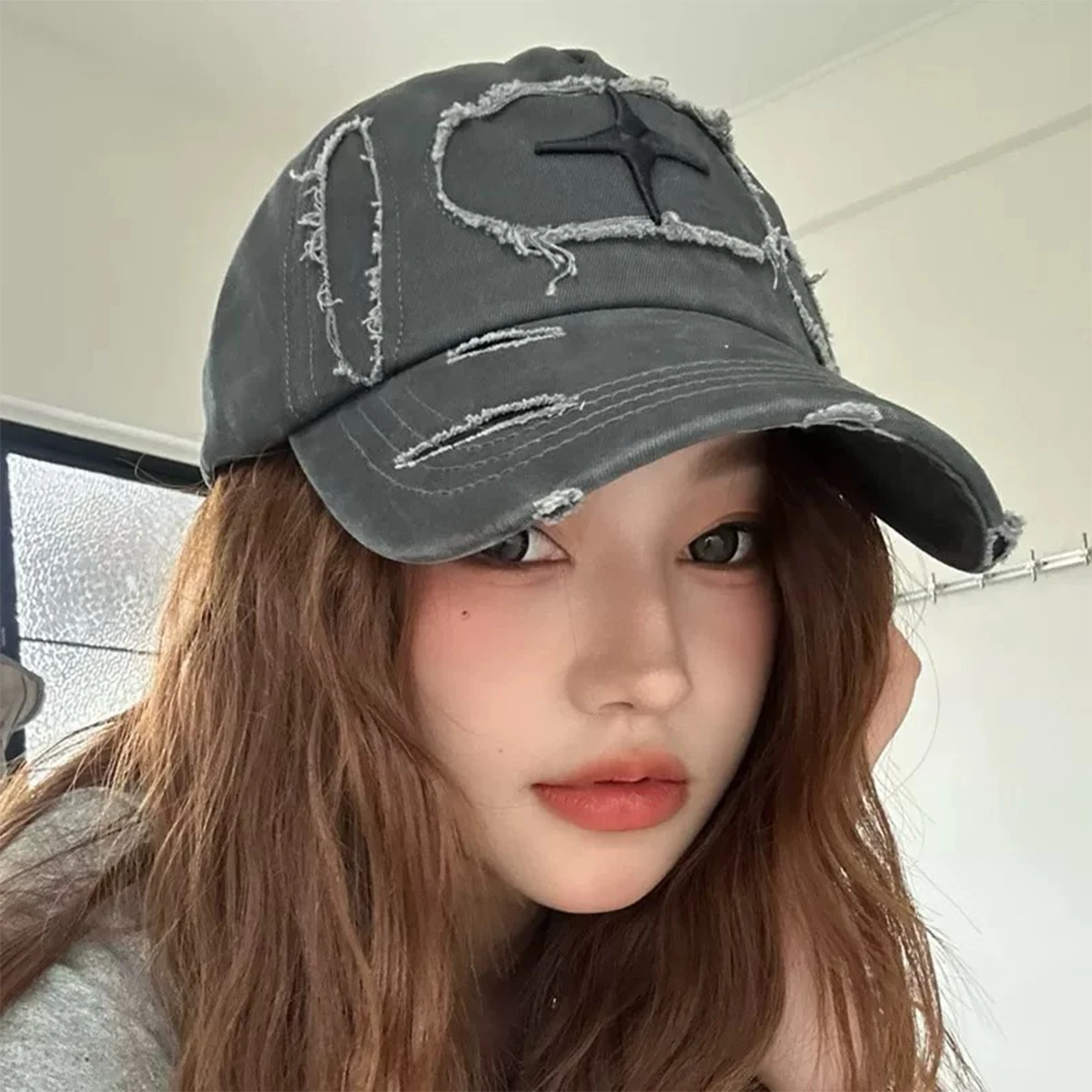 Broken Style Cross Star Letter Embroidery Baseball Hats New Women Men Sunshade Retro Versatile Personal Fashion Ins Peaked Caps