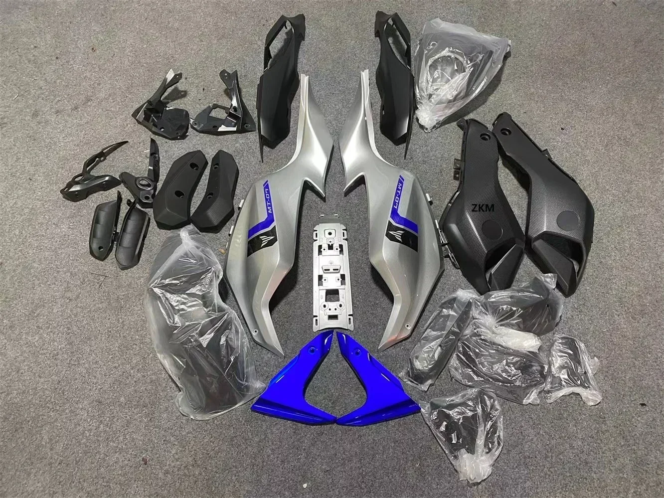 ABS Injection Full Fairing Body Kit Fit For 2012-2017 For Yamaha MT07 FZ07 MT-07 Set MT 07 FZ 07 2013-2017 Silvery blue