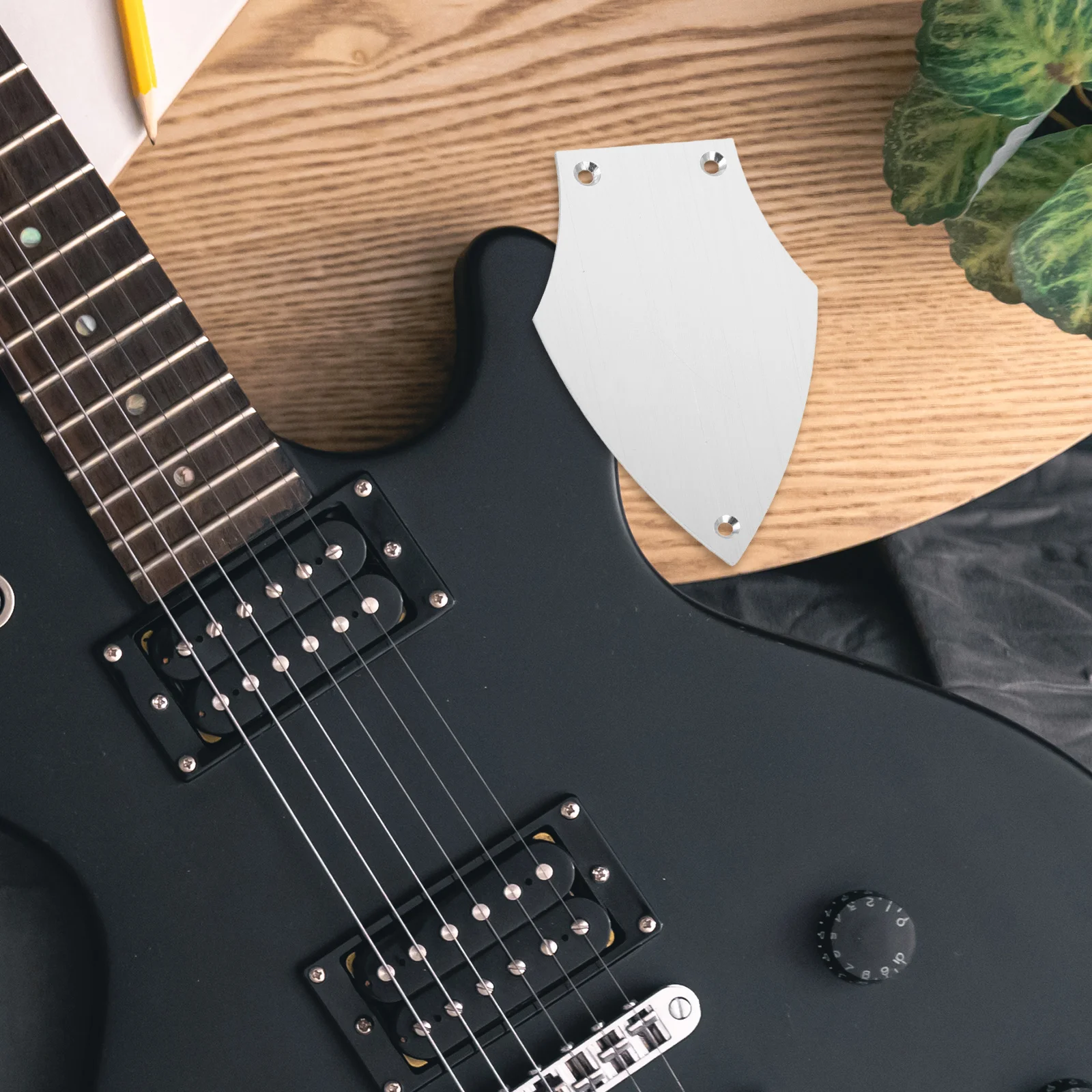 

2Pcs Metal Truss Cover for Bass Guitar Gold Plated Neck Plate Replacement Part for Reliable Connection and Visual Appeal