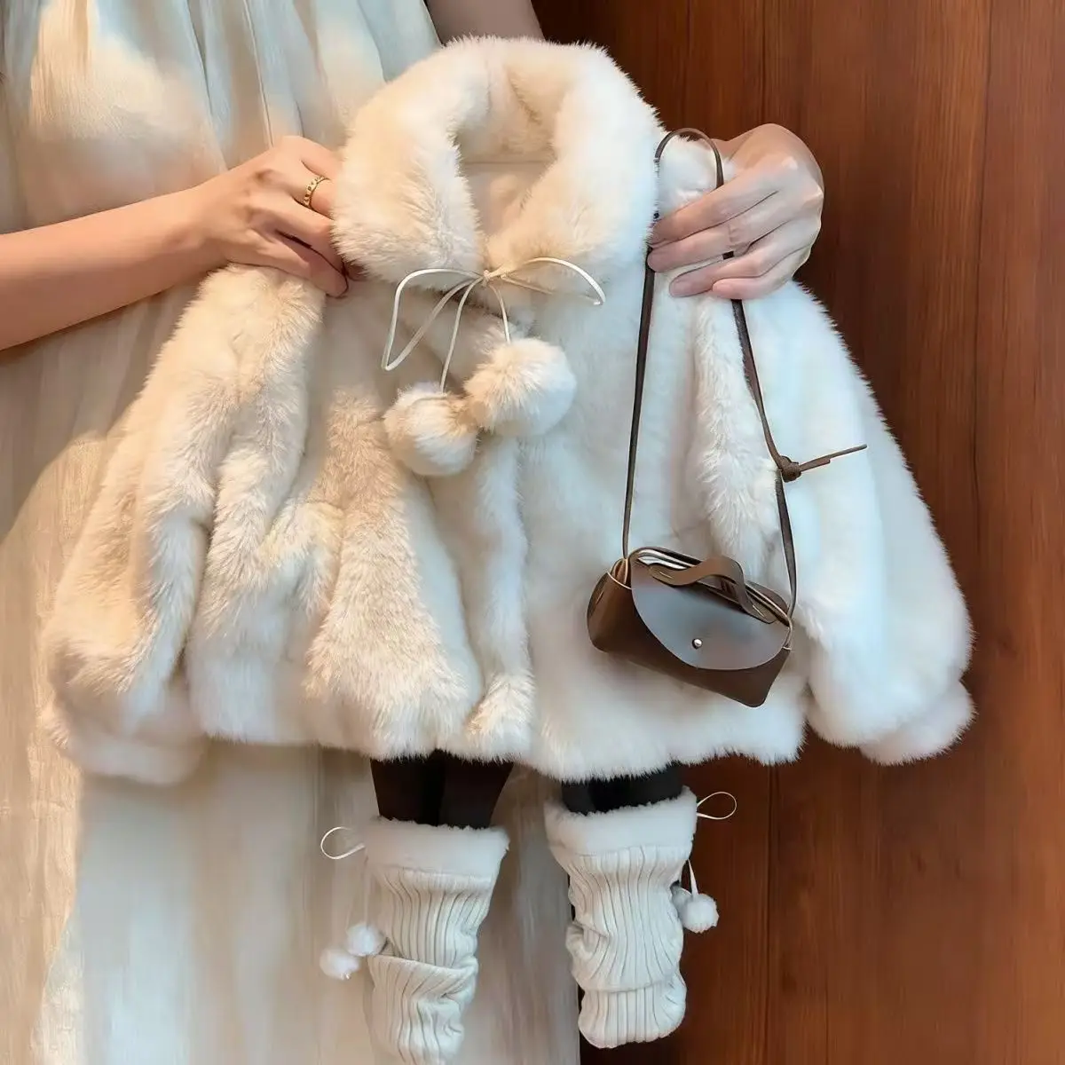 

Winter New Women's Baby Warm and Fashionable Two piece Set with Thick Hair Coat for Infants and Toddlers