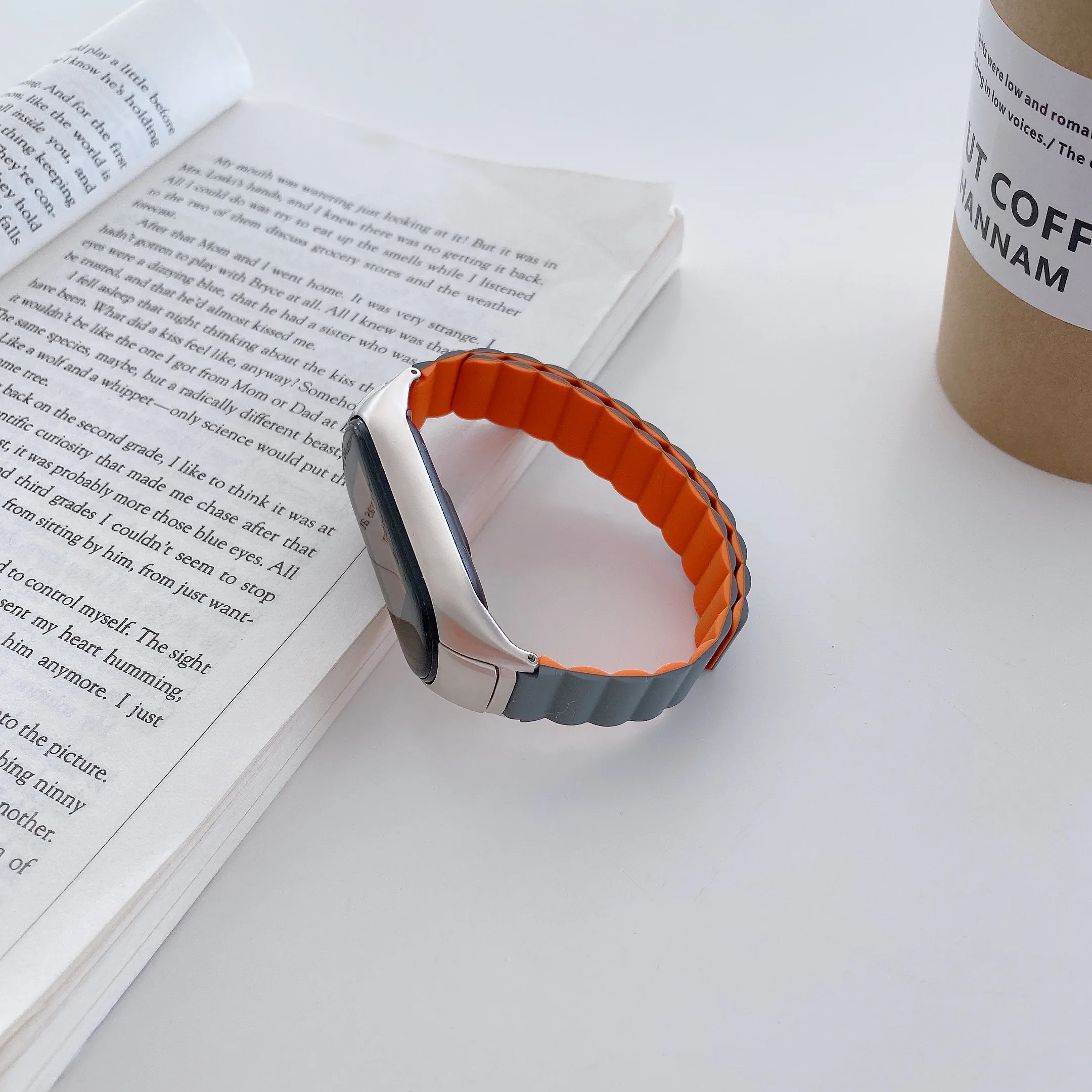 Silicone strap with magnetic buckle for Xiaomi Mi band 7 6 5 Comfortable replacement strap accessories for Xiaomi Mi band 4 band