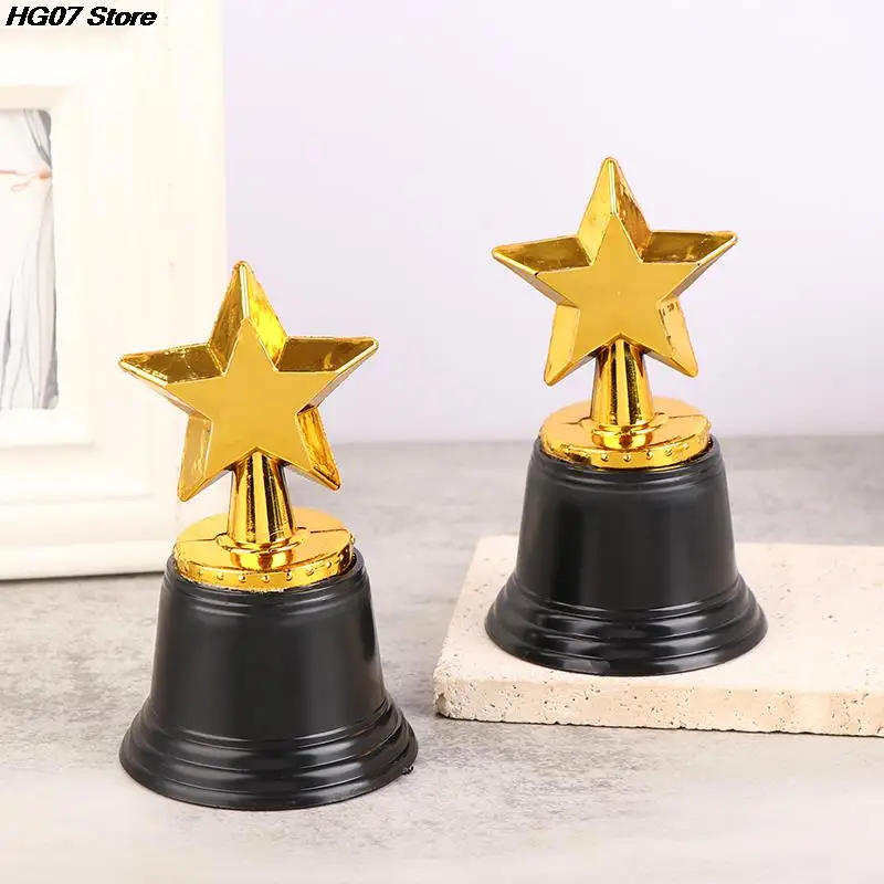 Mini Star Thumbs جائزة بلاستيكية الكأس للأطفال ، الجوائز الفائز للأطفال ، المنافسة ، جائزة مكافأة ، الحفلات المفضلة ، 1 قطعة