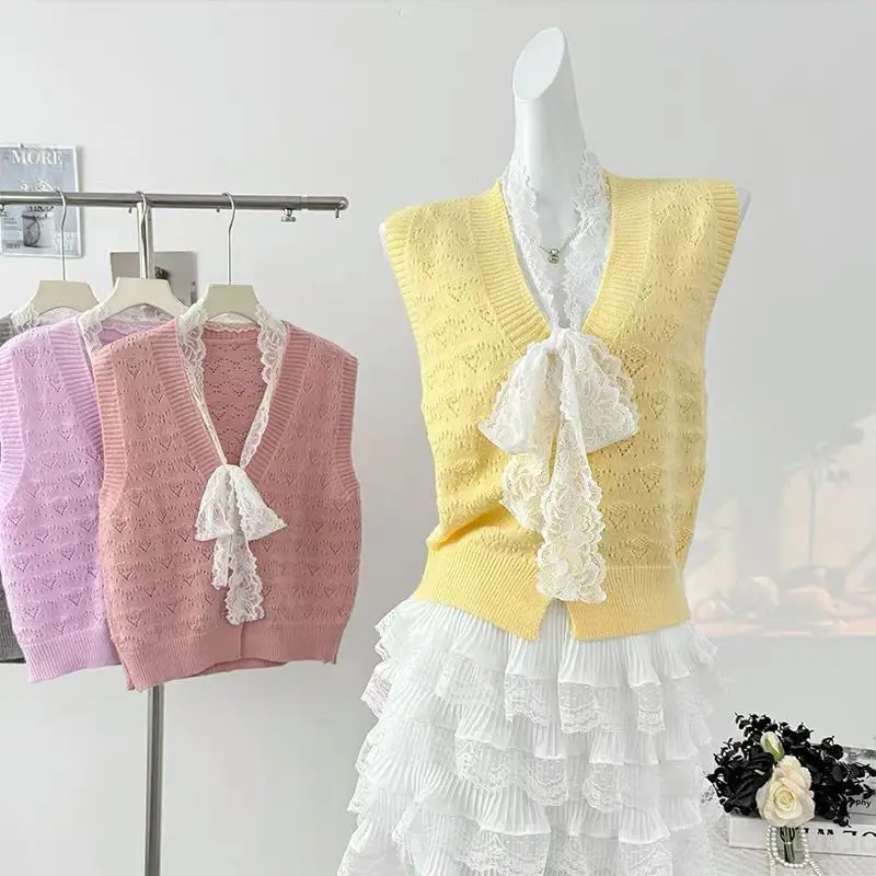 

Женский вязаный жилет с v-образным вырезом и кружевом, лето 2022, милый ажурный кардиган без рукавов, повседневный универсальный укороченный топ