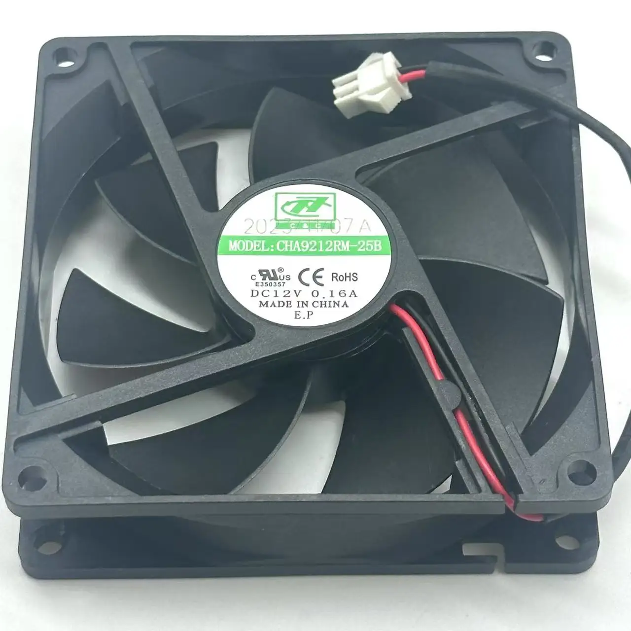 

CHA9212RM-25B DC 12 В 0,16 А 90x90x25 мм 2-проводной охлаждающий вентилятор для сервера
