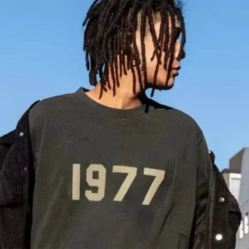 新しいファッションの必需品、男性と女性のための高品質Tシャツ、ストリートレタープリントヒップホップファッション速乾性Tシャツ