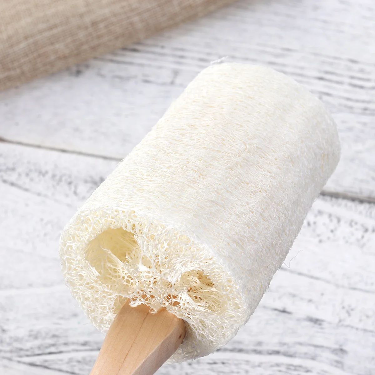 

2pcs Natural Bath Brush Bath Brush Long Wooden Handle Exfoliating Body Scrub Sponge Shower Skin Care Deep Clean