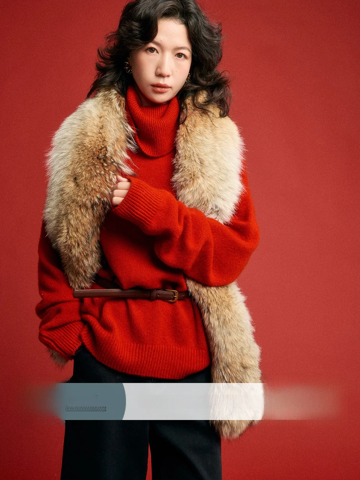 

Удобный и теплый вязаный свитер из смесовой шерсти с высоким воротником, свободного кроя, для осени и зимы...