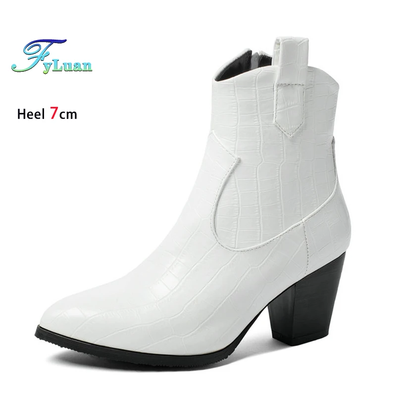 

Женские короткие ботинки на блочном каблуке, высокие каблуки 7 см, с каменным узором, тисненая боковая молния, белые повседневные ботильоны для женщин, зимняя обувь