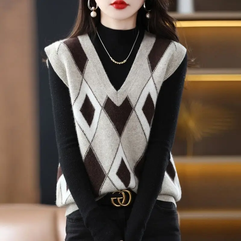 Women\'s V-neck Vintage Striped Sweater Autumn and Winter New Color Locked Geometric Loose Sleeveless Pullover Knitted Vest Tops