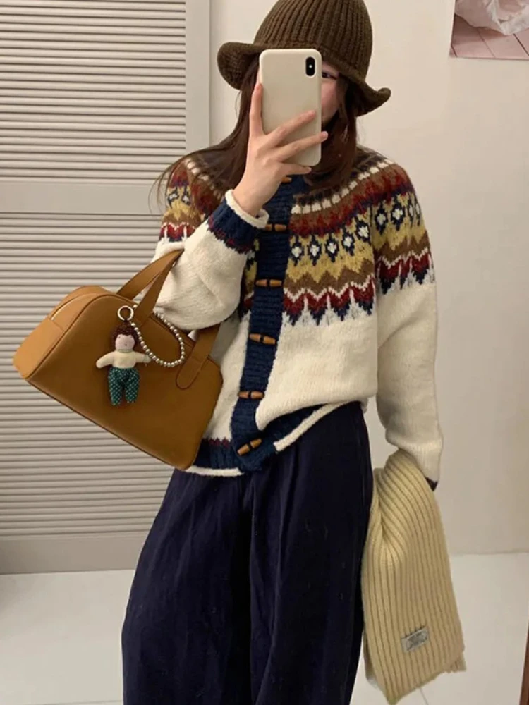 Women's Vintage Knit Cardigan Sweater Fair Isle Pattern Button Front Loose Fit Soft Winter Coat Fall Outfit Korean Style Retro