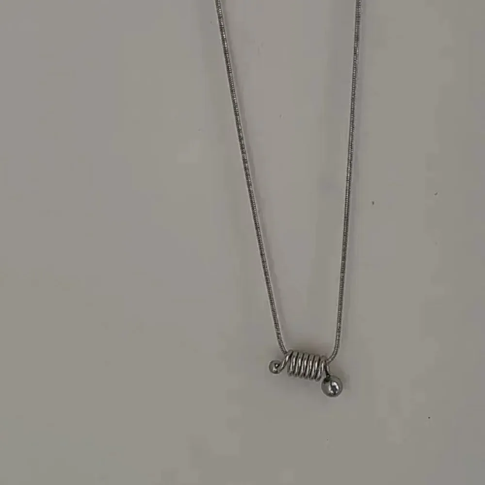 Minimalist Geometric Helical Spring Stainless Steel Pendant Necklace for Men Women Hip-hop Personality Collar Chain Jewelry Gift