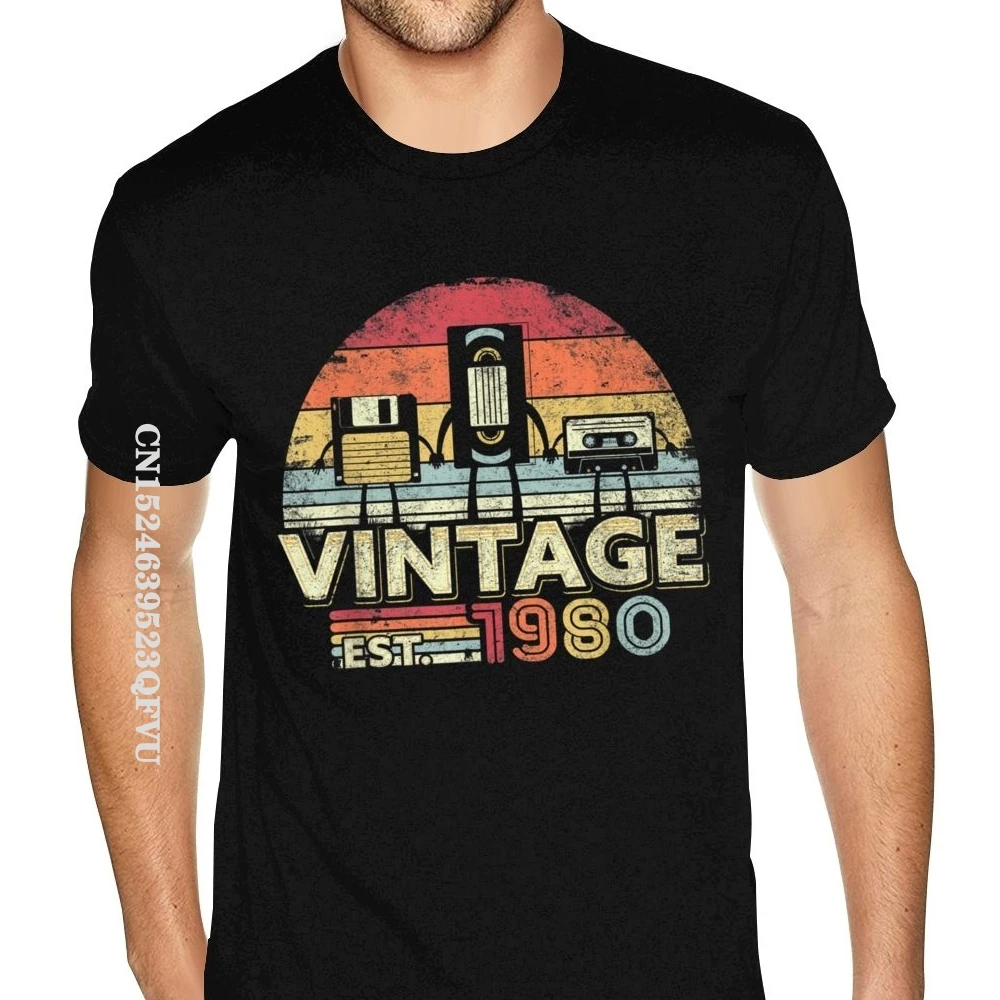 1980 Shirt Vintage 40th Birthday Gift Mens Tshirt Funny Music Tech Wholesale T-Shirt Men Plus Size Mens Plain Shirts