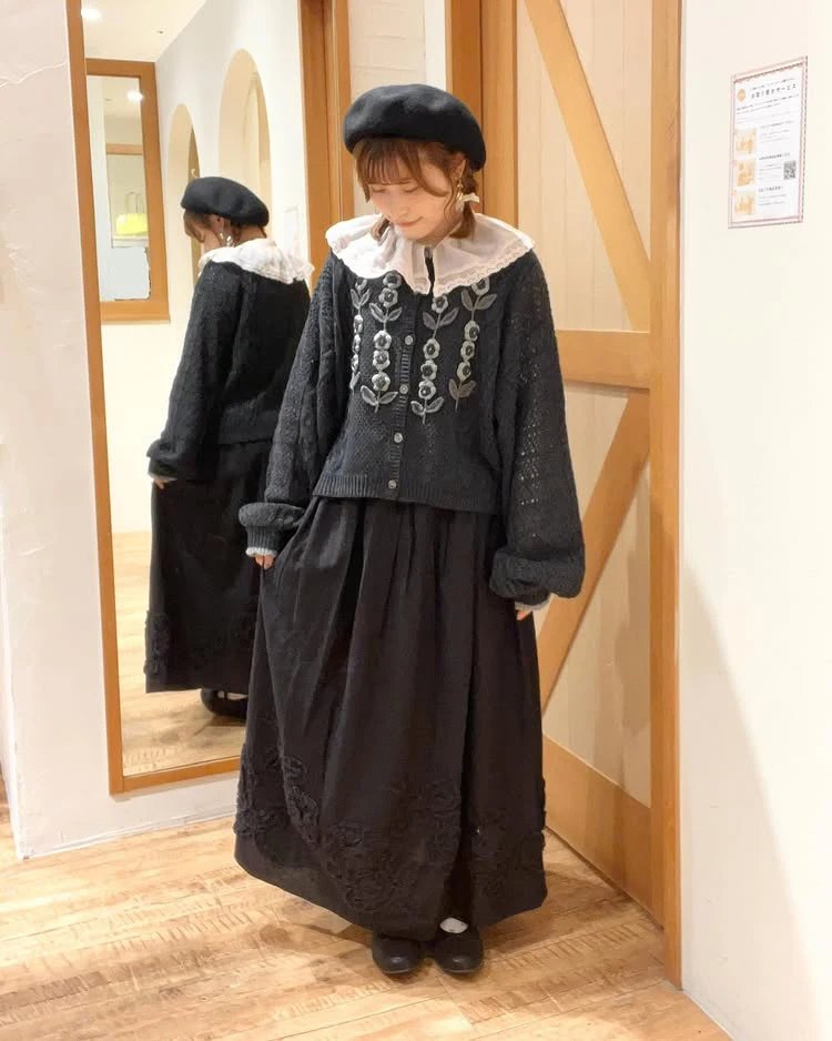 اليابانية الحلو اليدوية 3D زهرة الحلو الجوف خارج قصيرة سترة متماسكة ربيع الخريف المرأة الجديدة اليومية الأساسية سترة متماسكة عادية