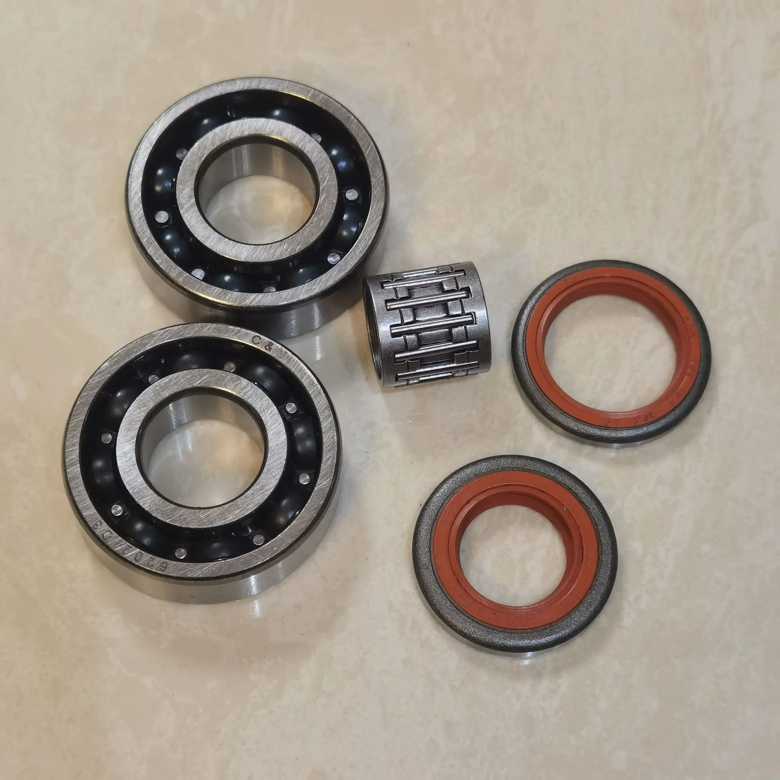Vilebrequin Manivelle de Carter Principal à roulement Joint d'huile kit pour Husqvarna 36 41 136 136E 137 137E 141 141E 142 235E 240E Tronçonneuse - Pièces 530056363