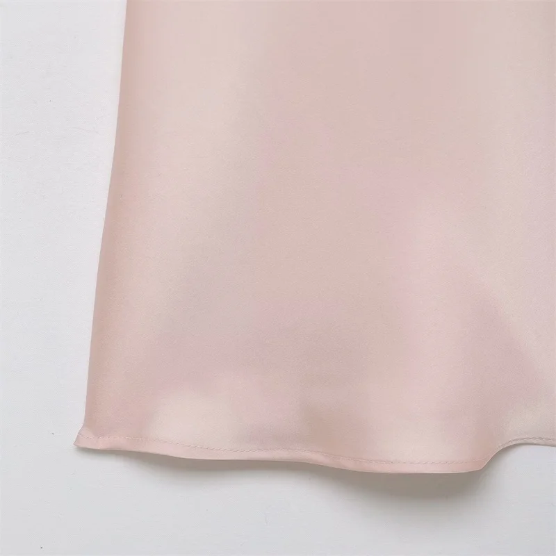 2026 ربيع جديد وصول مثير الحرير يشعر الدانتيل المرقعة الرسن الرقبة كامي الأعلى