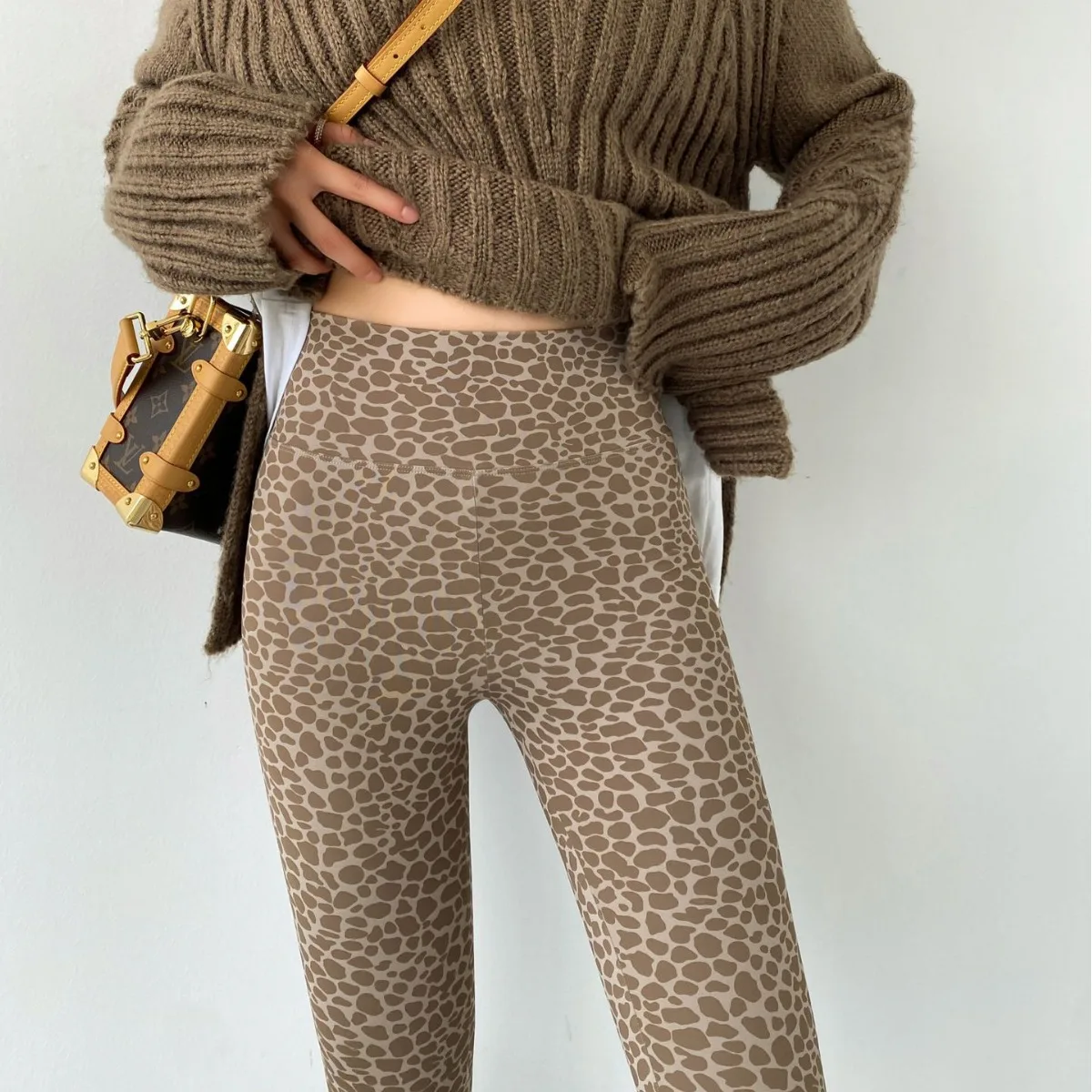 Nine Points Leopard Print Fur And Fleece Leggings Printed Barbie Pants Warm Hip Lift Yoga Pants For Women