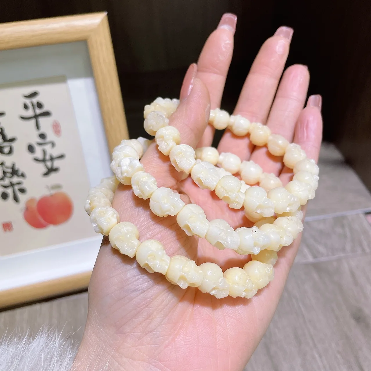 

Ox Bone Skull about 10mm Single Ring Design Bracelet Crafts Accessories Can Be Hand Toy Handheld bracelet