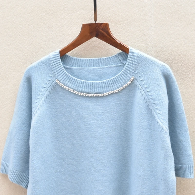 

Soft Pure Color Large Size Women's Knitted Sweater round Ne Five Sve Button Embellied Spring Autumn Faion Commute Sle