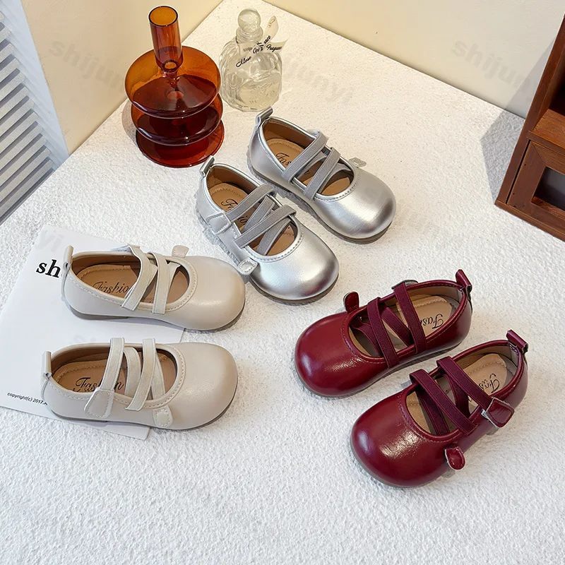 

Элегантные повседневные туфли из искусственной кожи с открытым носком для девочек, осень 2023, новые удобные универсальные туфли принцессы на мягкой подошве