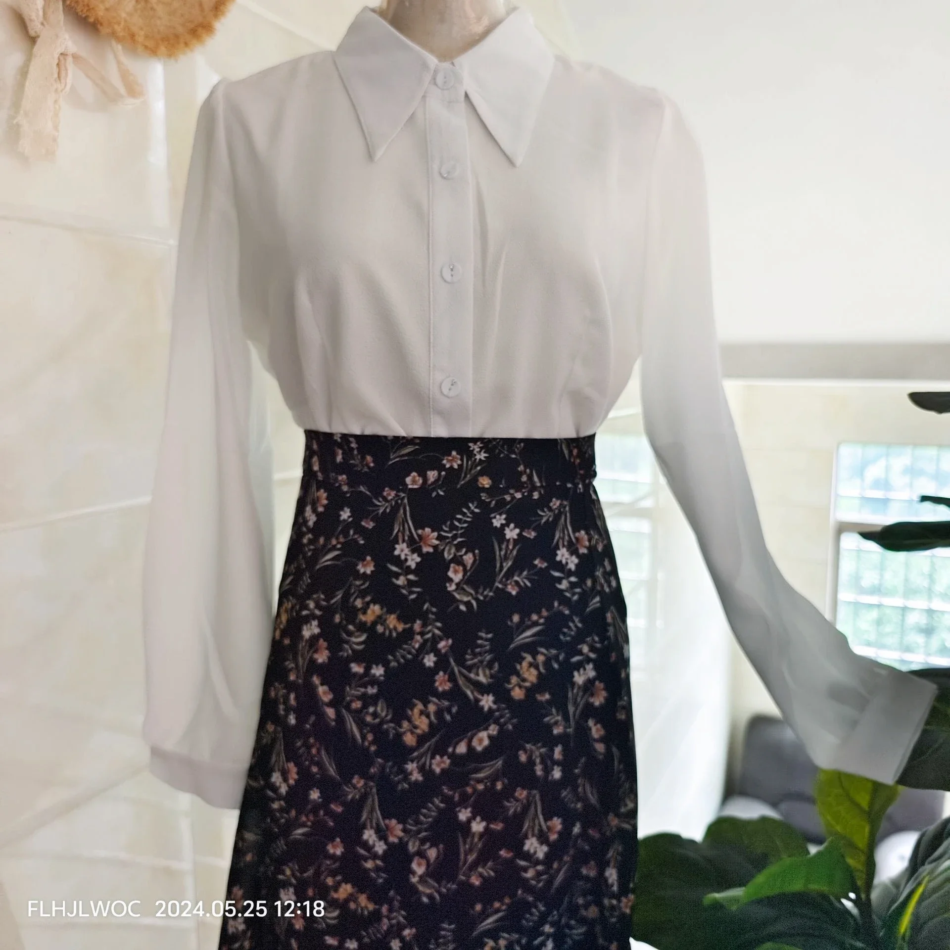 Formalne biaลe koszule Office Lady 2024 New Design French Style Women Solid Blue Long Sleeve Slim Waist Ruffles Peplum Tops Blouses