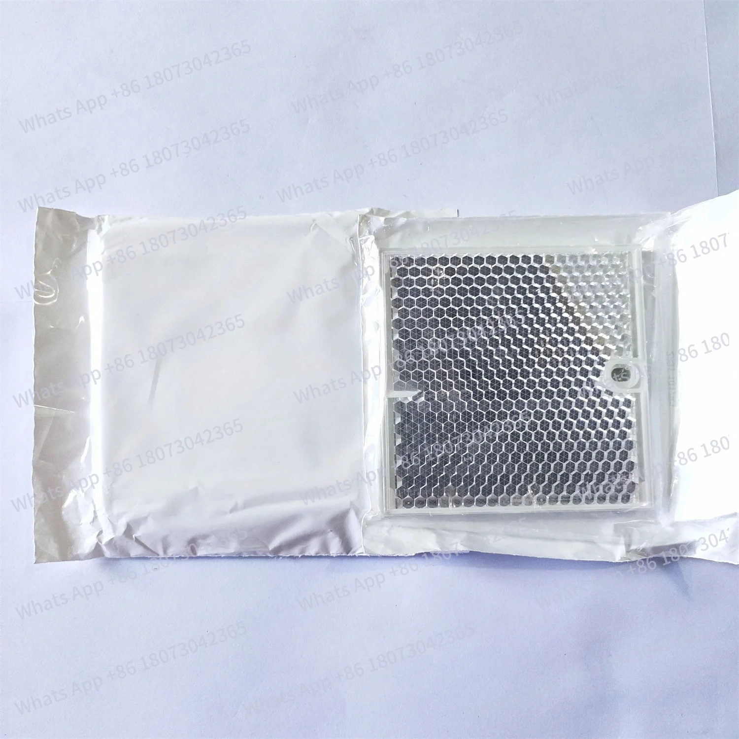 

PL80A 1003865 Sick New Original Genuine Photoelectric Switch Reflector