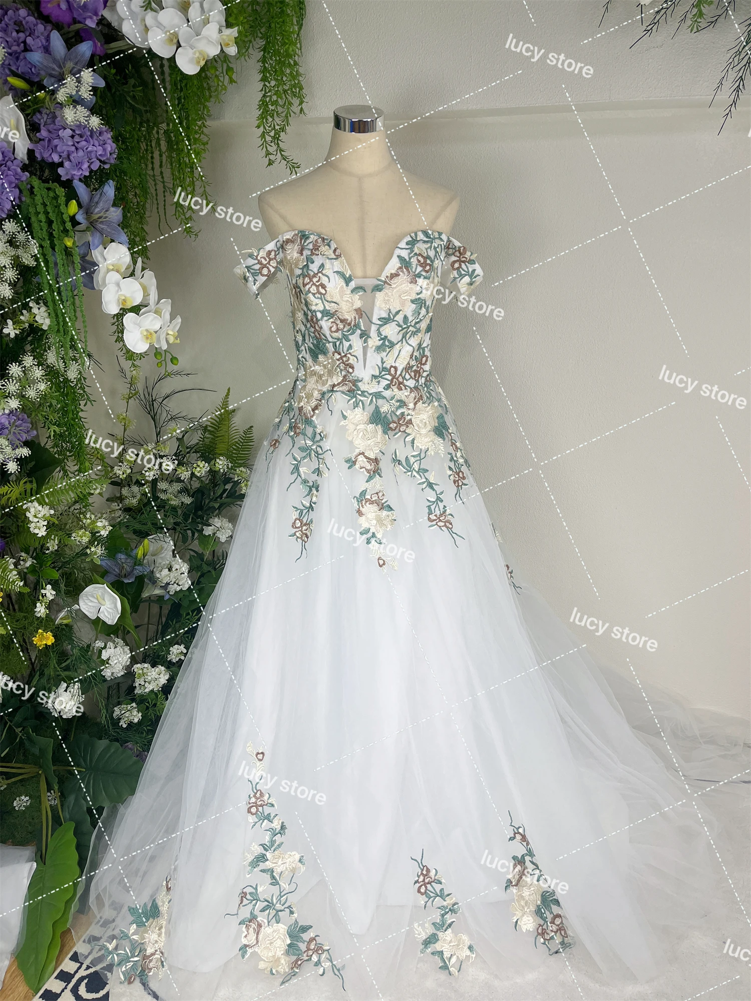Lucy Customized Plus Size Wedding Dress Women Floral Fabric Luxurious Women's Evening Dresses vestidos de novia wedding dress