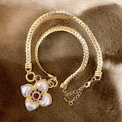 Vintage Palace Women Middle Pearl Crystal Necklace Chorker Chains Baroque Niche Design Retro Lady Party Pendant Necklaces