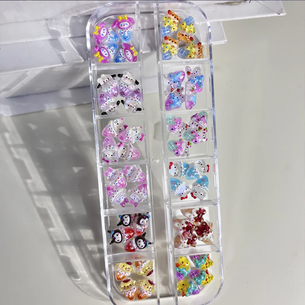 12 griglie (48 pezzi) accessori per unghie Hello Kitty gelato scintillante Ktiiy con design glitter pendenti per unghie Kawaii Summer Manicure Deco
