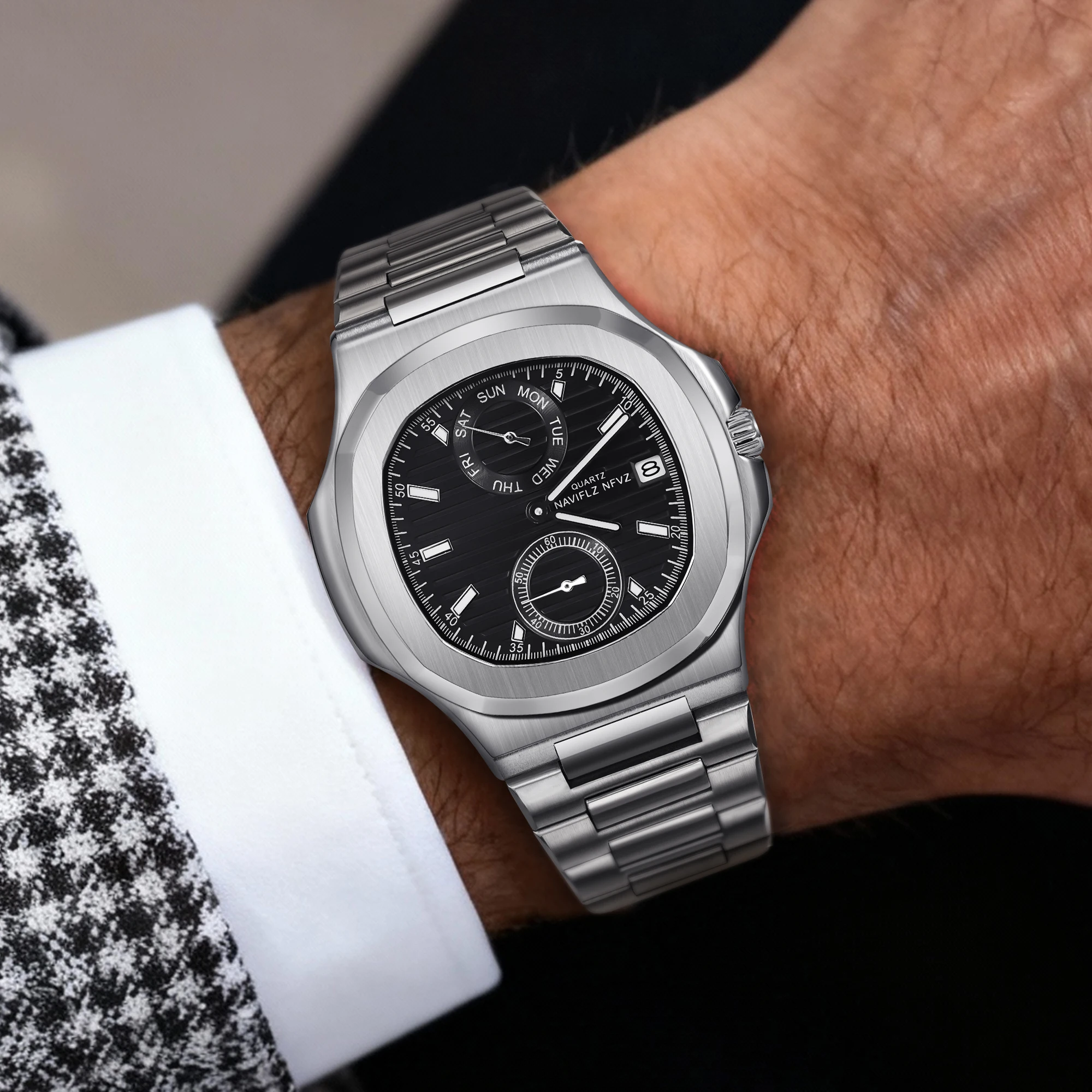 

Новинки 2025 года: Классические мужские часы NAVIFLZ NFVZ из стали с календарем, сапфировым стеклом и кварцевым механизмом.