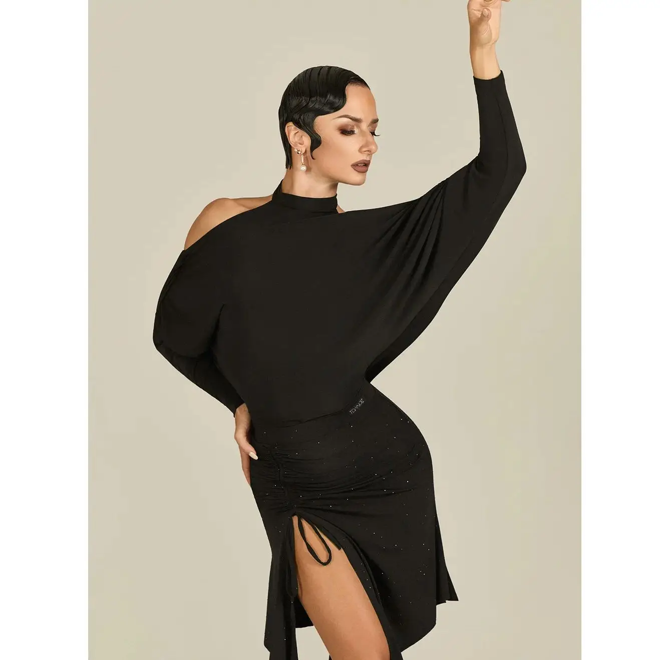 Nowe stroje do tańca latynoamerykańskiego dla kobiet: top bez pleców z wiązaniem na szyi, spódnica, do chacha, tanga, samby, strój treningowy dla pań, model DQL12365