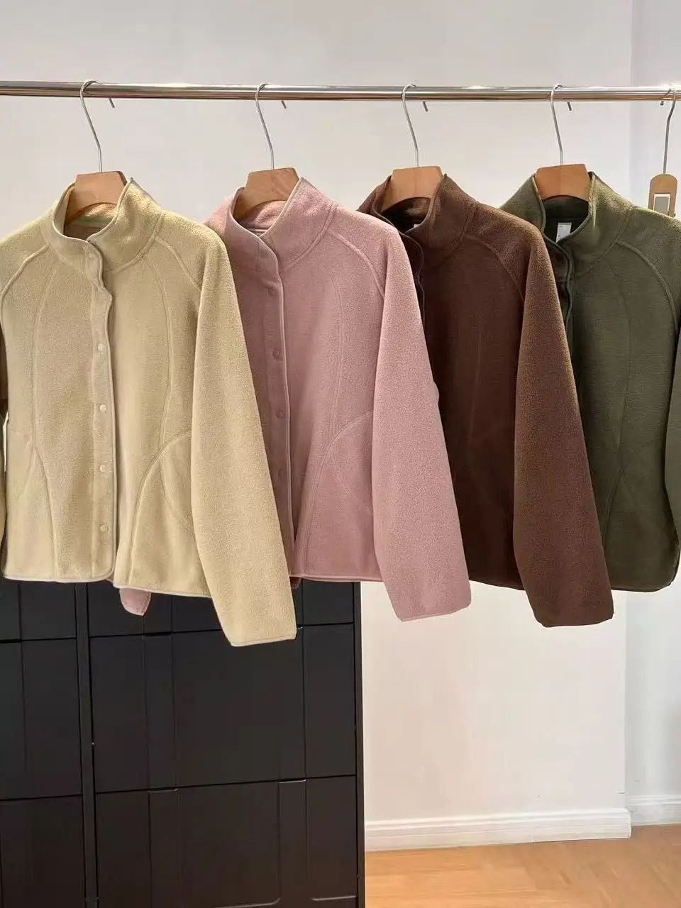 

Early Autumn Outdoor Casual Fce Lined Jaet Lightweight Furry Coat Women's Stand Fit Long Sve Button up Pure Color
