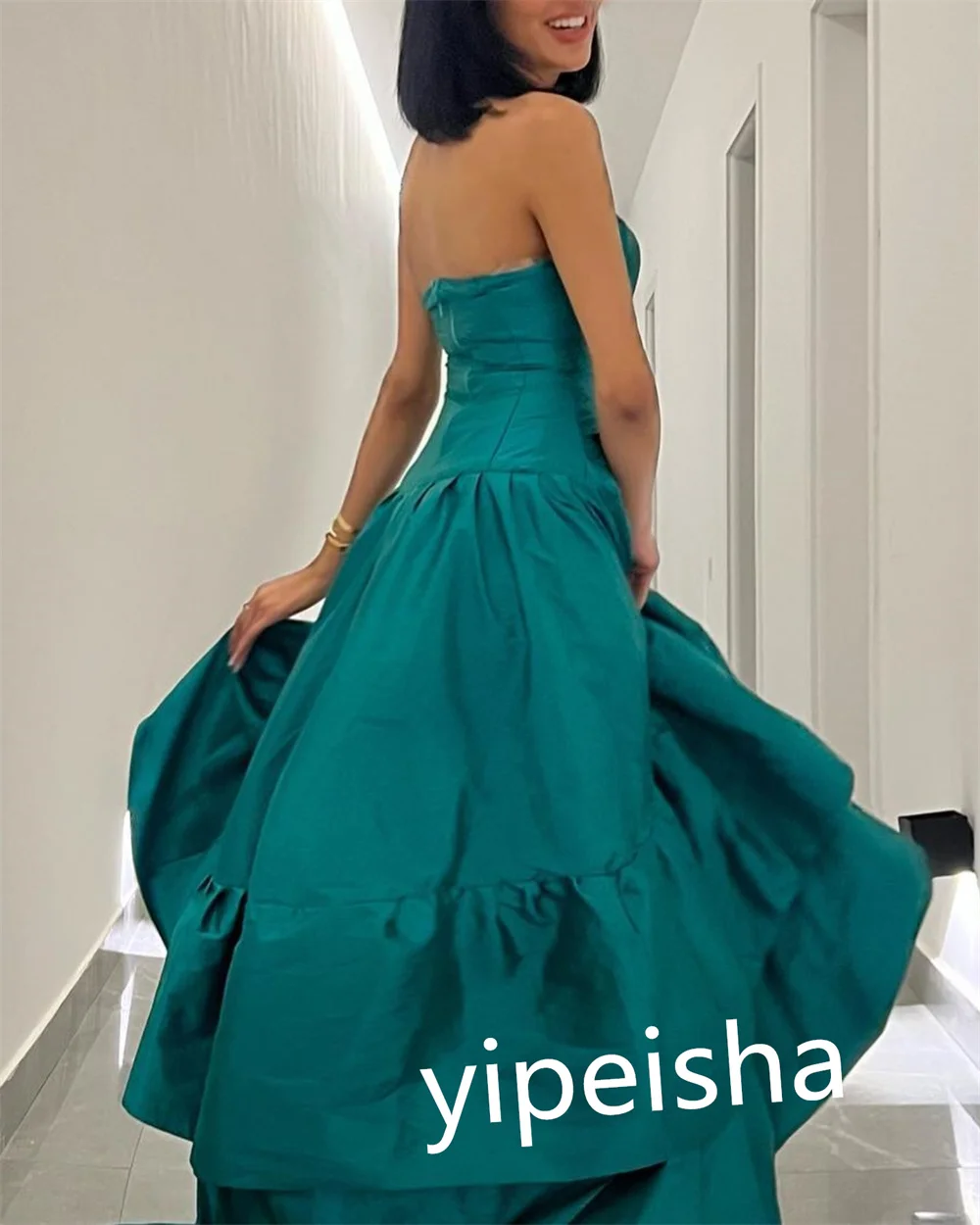 Customized Ball Elegant Simple Strapless  Gown Sweep/Brush Formal Ocassion Layered Satin es 2023 Luxury