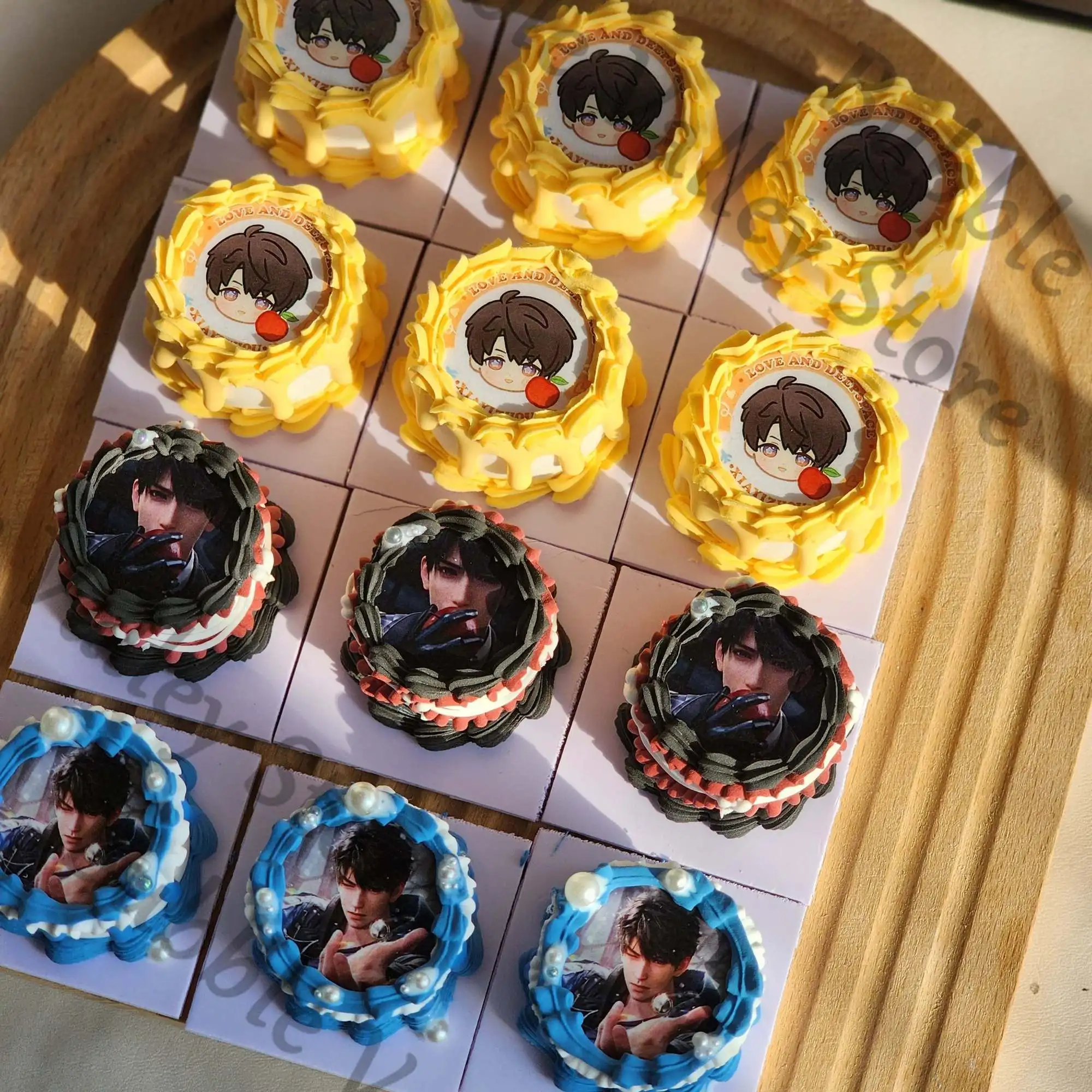 Anime Love and Deepspace Sylus Caleb Rafayel Zayne Xavier Cosplay Prop Cartoon Handmade Mini Cake Garage Kits Figur Modell