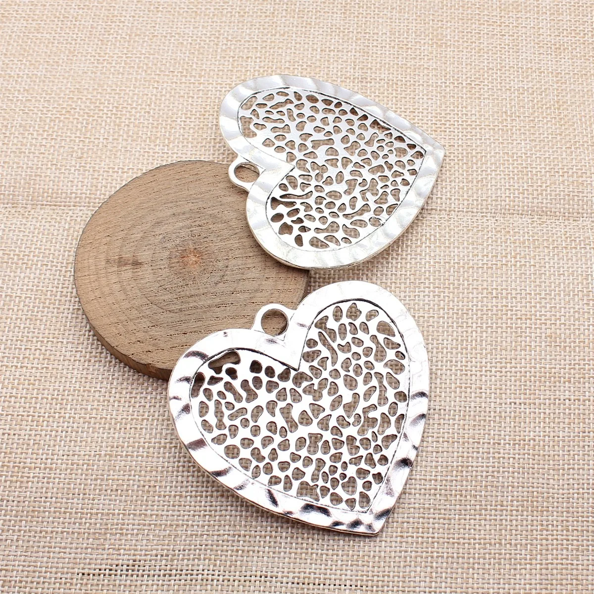 

2pcs 70x65mm(2.76x2.56inch) Antique Silver Color Hollow Out Heart Pendants DIY Jewelry Making Accessories