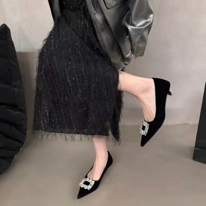 أحذية نسائية سوداء للقطط، كعب عالٍ بإبزيم مربع من حجر الراين للنساء، كعب عالٍ عصري للاستخدام اليومي