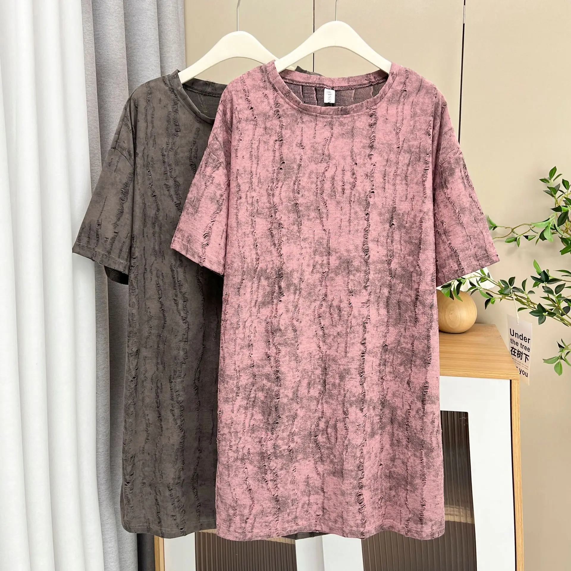 Gaun Wanita Ukuran Besar 100KG Gaun Lengan Pendek Lubang Robek Panjang Menengah Modis Baru Musim Panas 1648