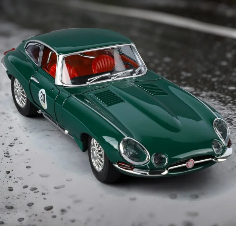 Nouveauté 1/24 prix spécial moulé sous pression en métal britannique luxe E-TYPE Vintage modèle de voiture meubles affichage Collection jouets enfants