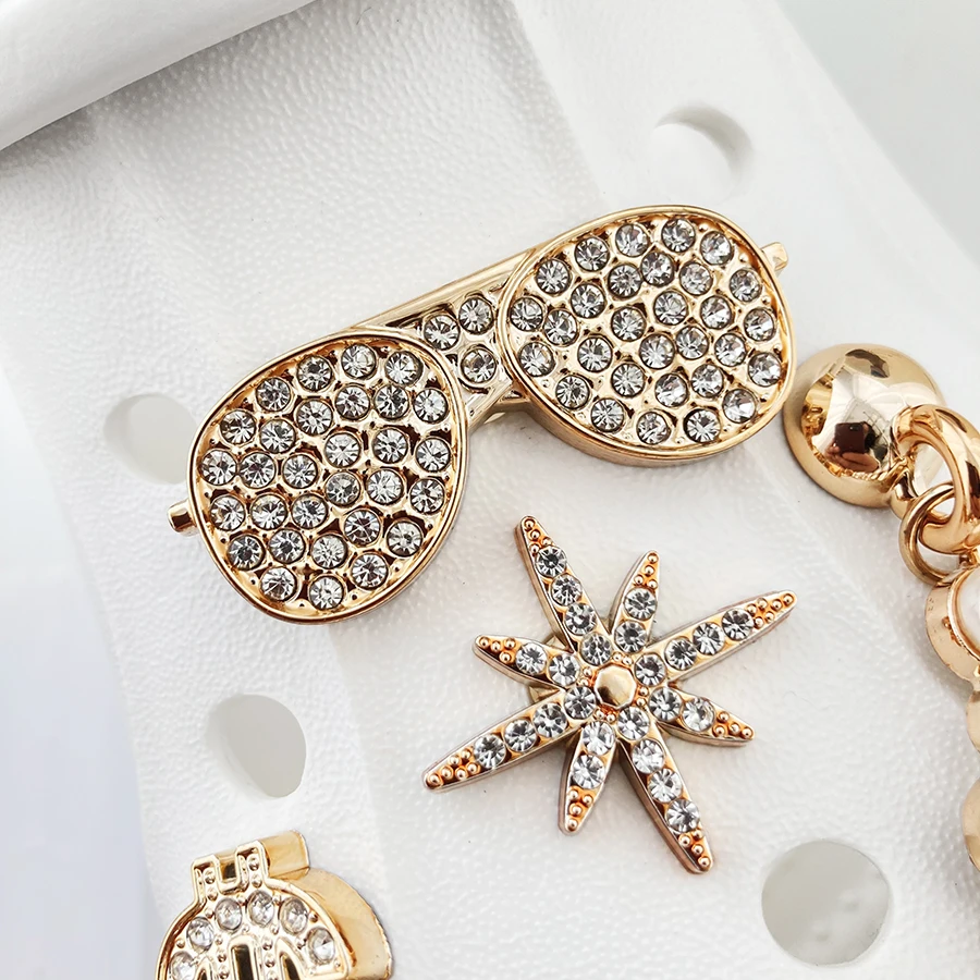 1 set Golden Fashion Shoe Charms Decoration Set for Crocs Rhinestone Pearl Chain Clogs Pins Gift For Women Girls