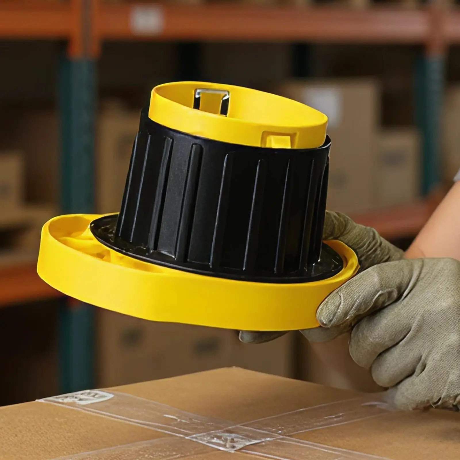 

2Stretch Film Wrap Handle Dispensers Hand Protection Portable with Brake for Office Shrink Film Wrapping Application 3in Core