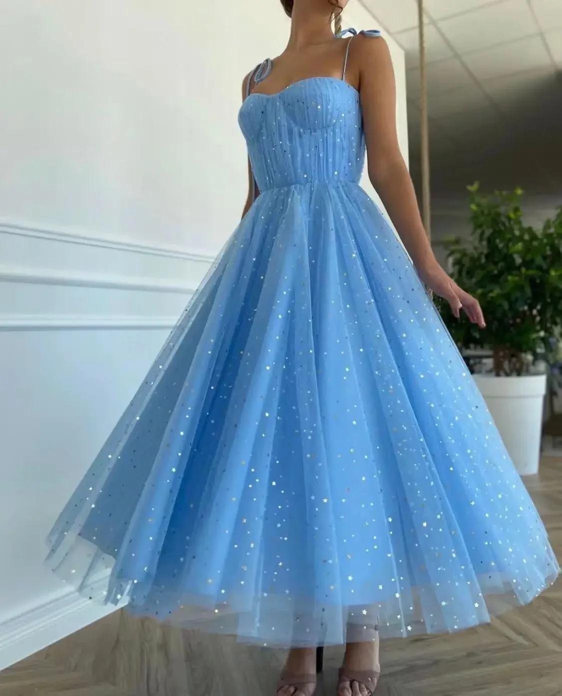 Vestidos de baile de tule estrelado brilhante feminino, alça espaguete, comprimento do chá, espartilho formal, vestidos de festa de noite femininos elegantes