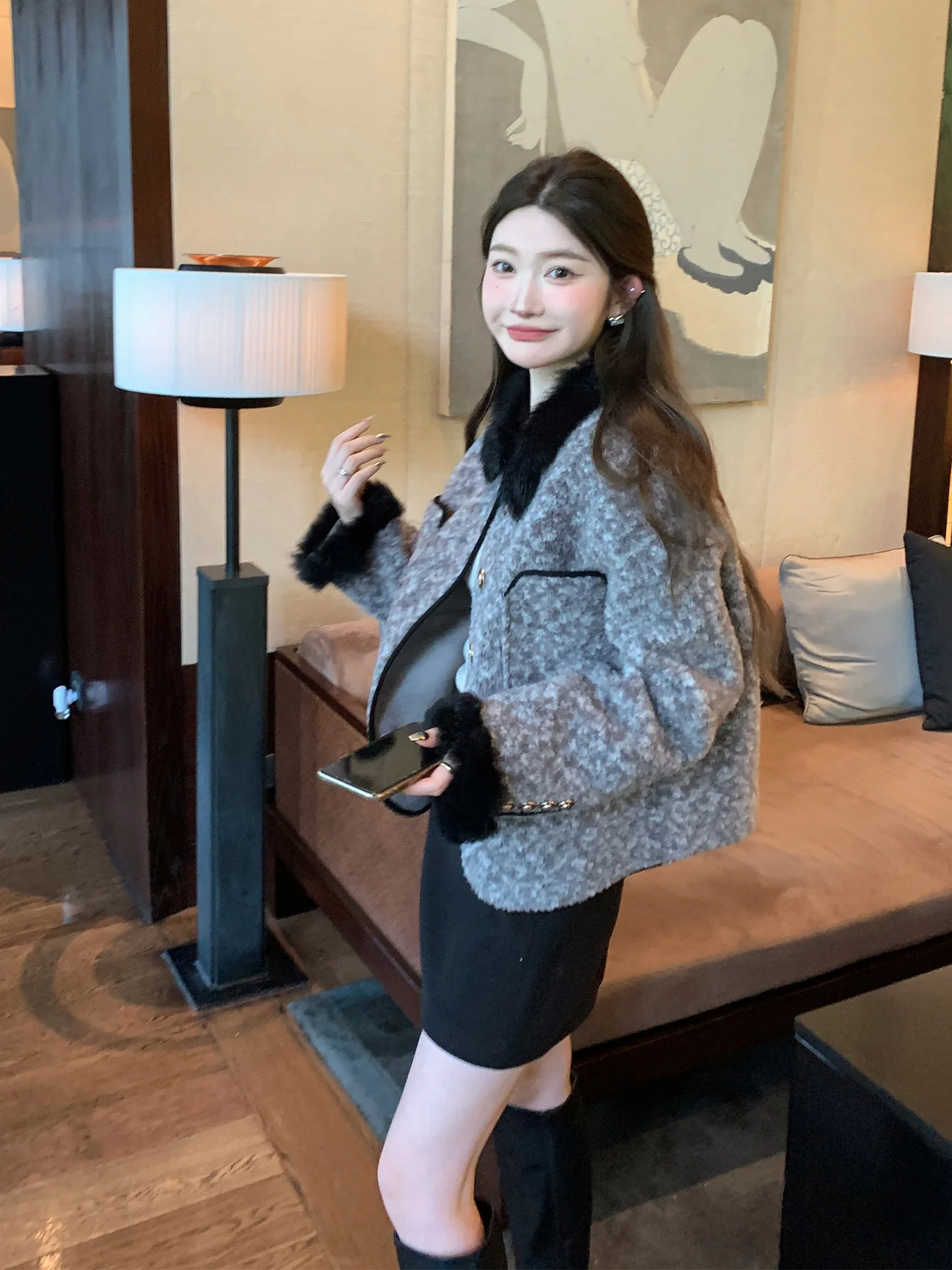 2024 Ouni Fragrant Wool Collar Composite Leather and Wool Integrated Sheep Shearing Lamb Hair Short Fur Coat for Women's Winter