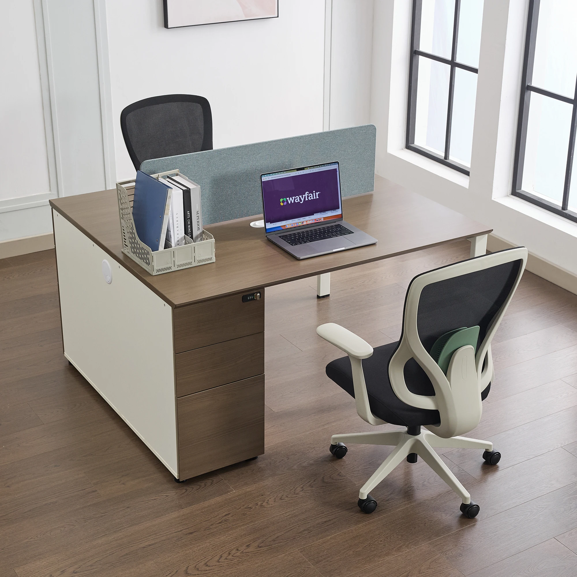 مستودع الولايات المتحدة في الخارج شحن مجاني تصميم وحدات فاخر عالي الجودة خشبي 2 4 أشخاص مكتب مكتب حديث مع خزانة