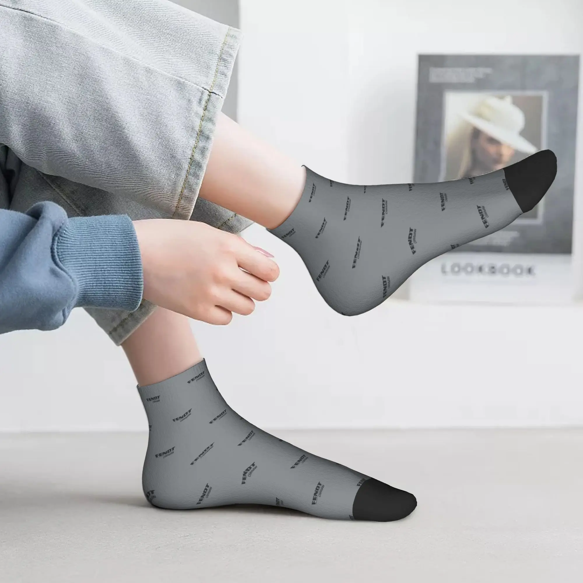 All Seasons Fendt Caravan1 Socks Harajuku Super Soft Crew Socks Funny Stockings for Men Women Christmas Gifts