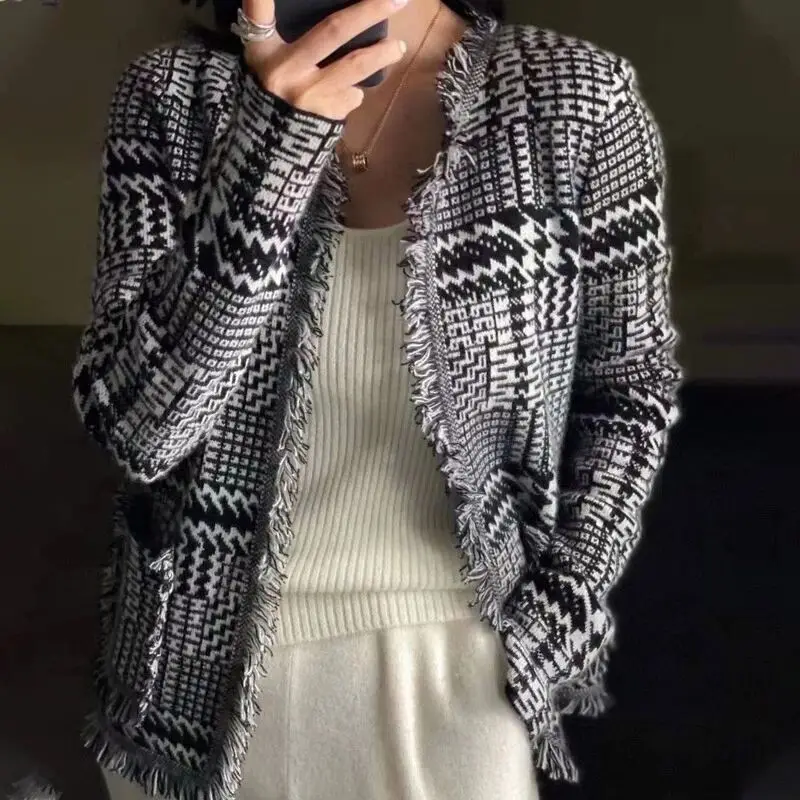 Houndstooth Plaid Fringed Cashmere Sweater for Women, Small Knitted Wool Cardigan, Loose Plaid Coat