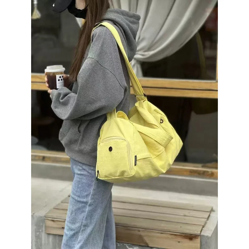 

New Trendy Crossbody Bag Large Capacity Lightweight Casual Fashionable Shoulder Bag for Women Daily Commute Work Shopping