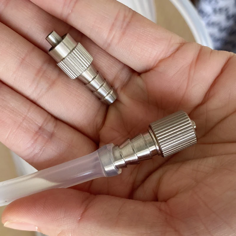 Different types of the Luerlock connector pneumoperitoneum interface