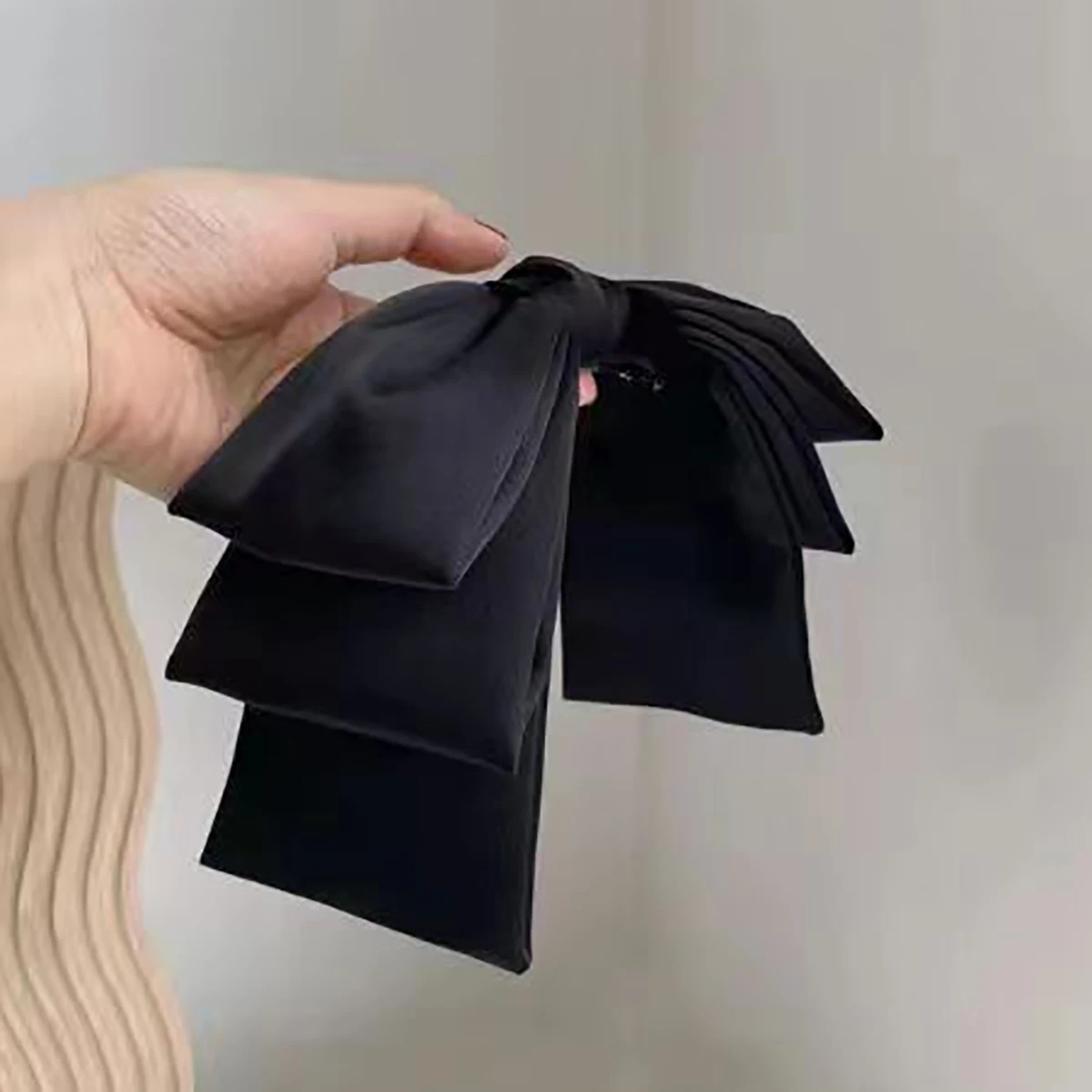 Große Satin-Haarschleifen Elegante Einfarbige Haarspangen für Damen und Mädchen Frisuren – Detail 9