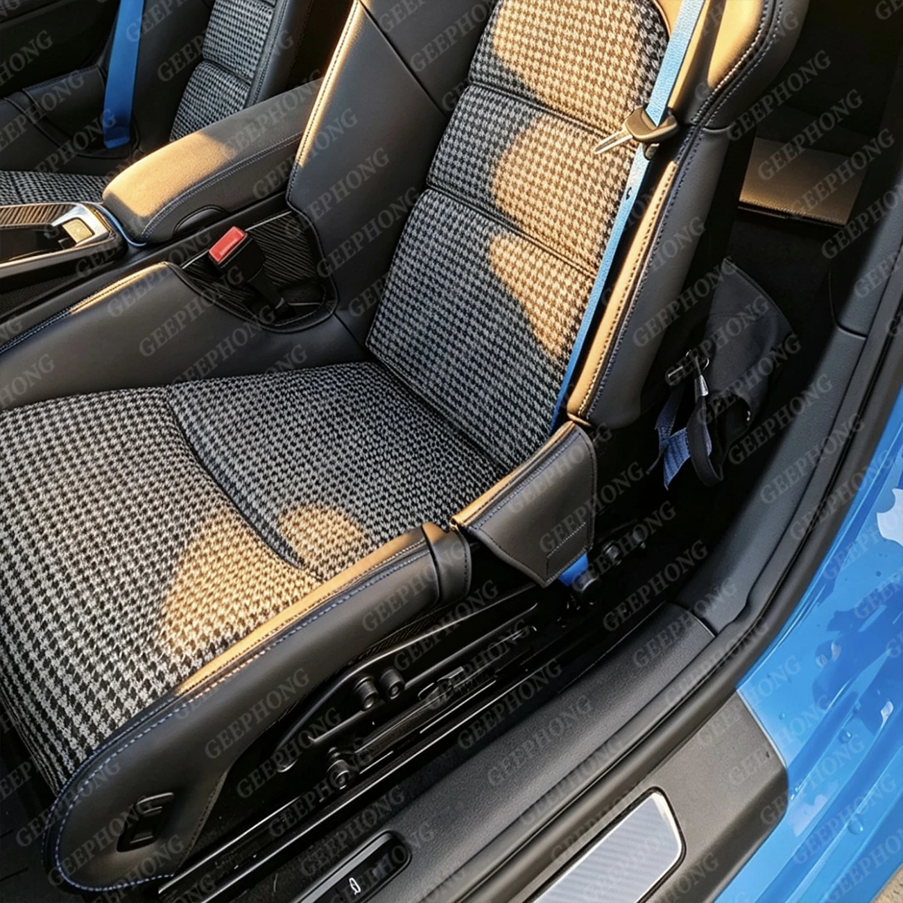 For Porsche Full Bucket Seats Carbon Fiber Bolster Protectors–For 911 (GT3/RS, GT2 RS,911R,Carrera T),Cayman/Boxste 4pcs